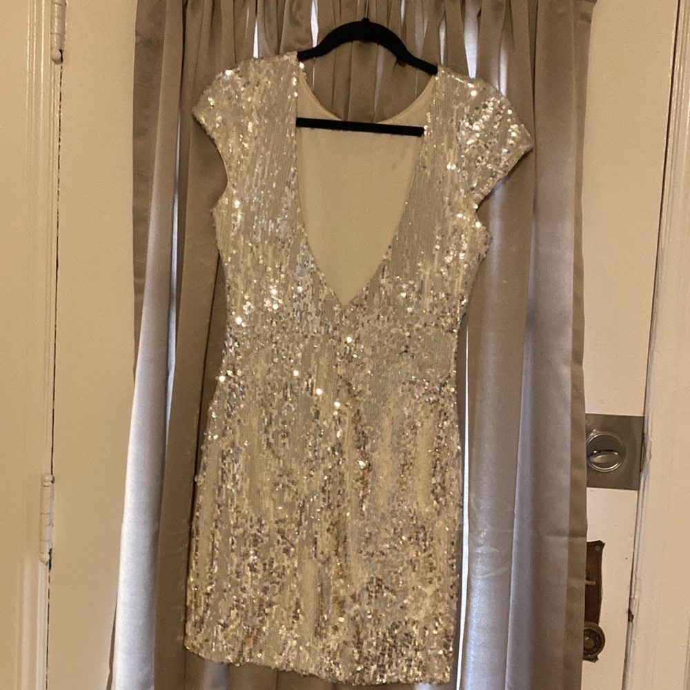 White Sequined Backless Mini - image 3